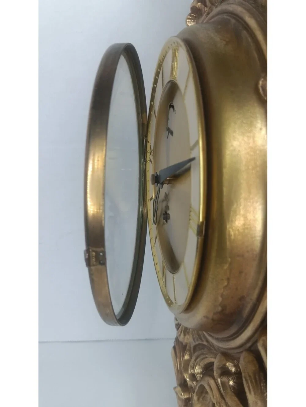 VTG Syroco Wall Clock Mid-Century Gold Tone Wind Up Works But NO KEY 22